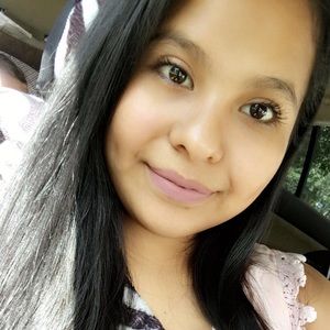 Meet your Posher, Anayeli